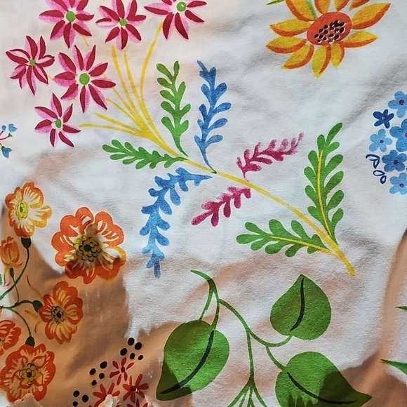 Potterybarn Garden Cotton Table Throw - Picture 3 of 3